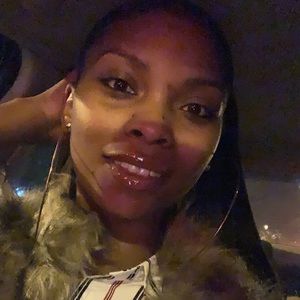 Meet your Posher, Ishona